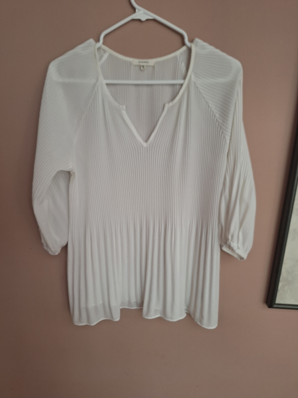Women’s White Pleated V-Neck Blouse Running Big Size Like L